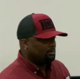 Bunksta seated playing mid-stakes cash game on the PATL livestream.