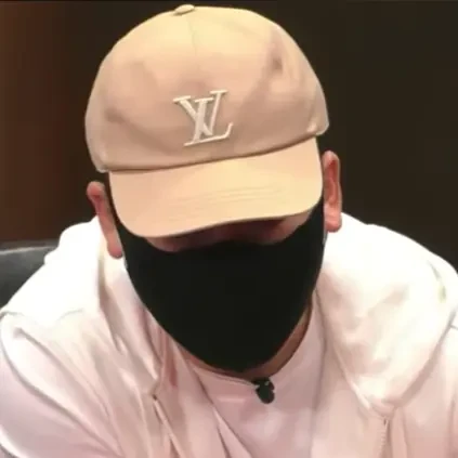 H2O seated playing high stakes cash game poker on the Hustler Casino Live stream.