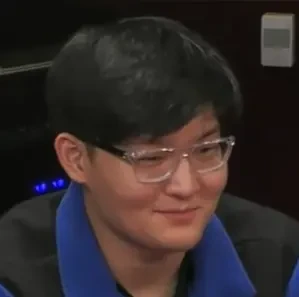 Kevin seated playing mid-stakes cash game poker on the Hustler Casino Live stream.