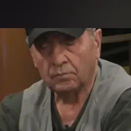 Oscar seated playing high stakes cash game poker on the Hustler Casino Live stream.