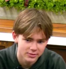 Sigge seated playing mid-stakes cash game poker on the Poker At The Lodge livestream.